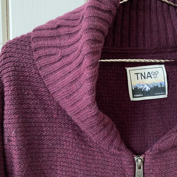 Aritzia TNA cardi - Picture 2 of 5